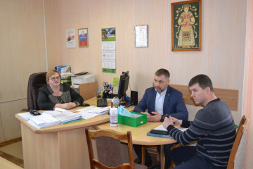 в Администрации округа обсудили подготовку к проведению конкурса «Знаете, каким он парнем был!» - фото - 9