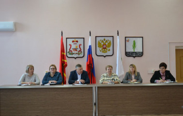 глава муниципального округа А.В. Голуб провел еженедельное совещание - фото - 2