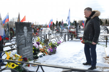 в Починковском районе почтили память земляков, погибших при исполнении боевого долга в ходе специальной военной операции - фото - 3