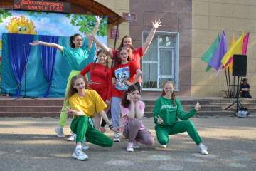 поздравление главы Починковского округа А.В. Голуба с Международным днем защиты детей - фото - 1