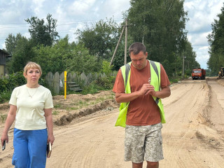 в д. Ворошилово ведутся работы по ремонту дороги - фото - 4