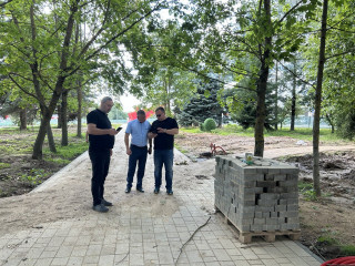 глава округа А.В. Голуб проинспектировал ход реконструкции Парка Гастелло - фото - 3