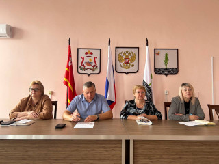 глава округа Александр Голуб провел очередное еженедельное совещание - фото - 3