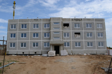 глава Починковского округа Александр Голуб посетил строительную площадку многоквартирного дома - фото - 7