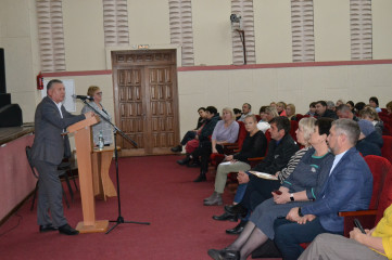 глава округа Александр Голуб провел встречу с жителями в формате «открытого микрофона» - фото - 10
