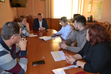 состоялось совещание рабочей комиссии по реконструкции дороги в д. Ворошилово - фото - 2