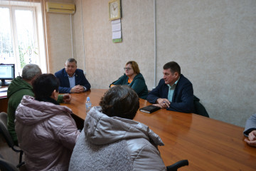 глава Починковского округа А.В. Голуб провел прием граждан по личным вопросам - фото - 2