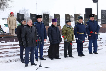 в Починке состоялся торжественный митинг, посвященный Дню защитника Отечества - фото - 8