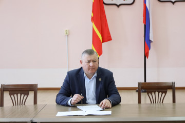 глава округа А.В. Голуб провел очередное еженедельное совещание - фото - 2