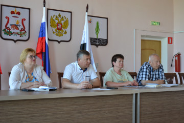 глава муниципального образования "Починковский район" Смоленской области А.В. Голуб провел очередное еженедельное совещание - фото - 2