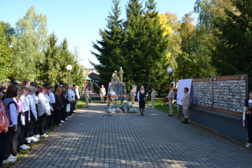 в Починке состоялось открытие мемориального стенда участникам Великой Отечественной войны - фото - 8